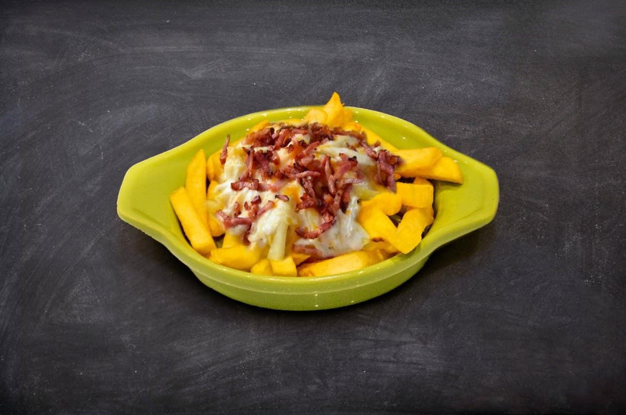 PataVicious: Crispy Fries con Cheddar y Bacon