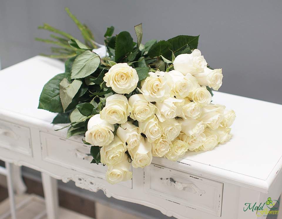 25 trandafiri albi premium olanda 80-90 cm