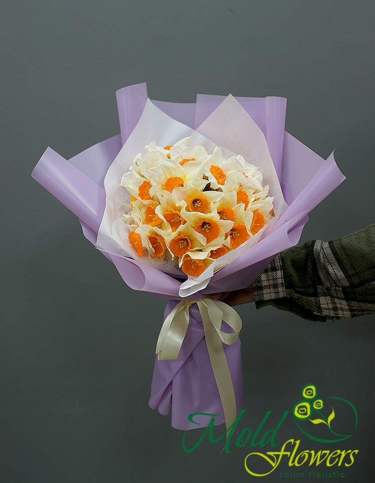 Buchet de 51 de narcise „Accent de primăvară”