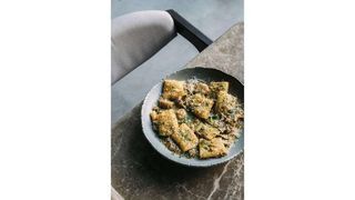 Paccheri porcini ja salsiciaaga