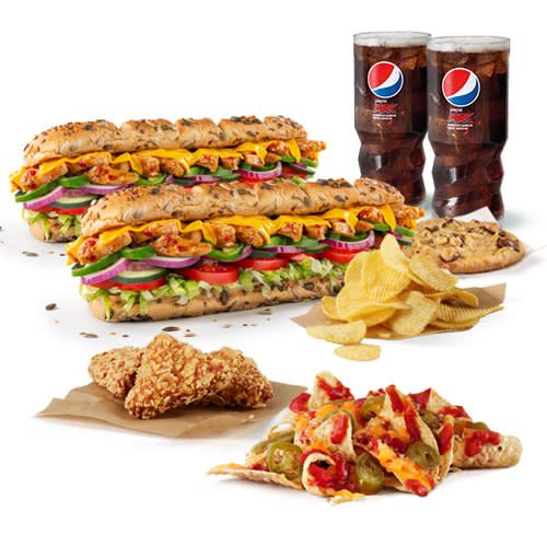 Combo para 4: 2 Menú 30 cm. + loaded nachos + Chicken Bites (8 Uds.)