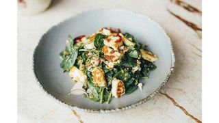 Kinoa ja halloumi salat