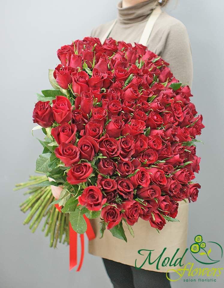 101 trandafiri roșii olandezi 70 cm