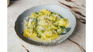 Ravioolid või ja salveiga